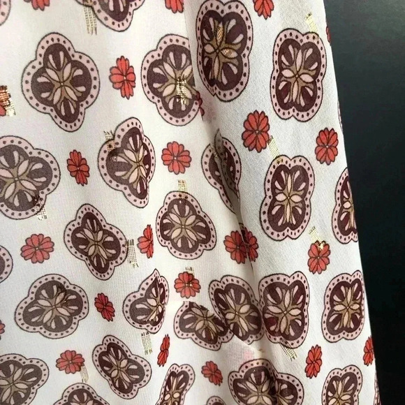 Talbots Medallion Print, lettuce ruffle v-neck tie, metallic threads, lined - Picture 3 of 9